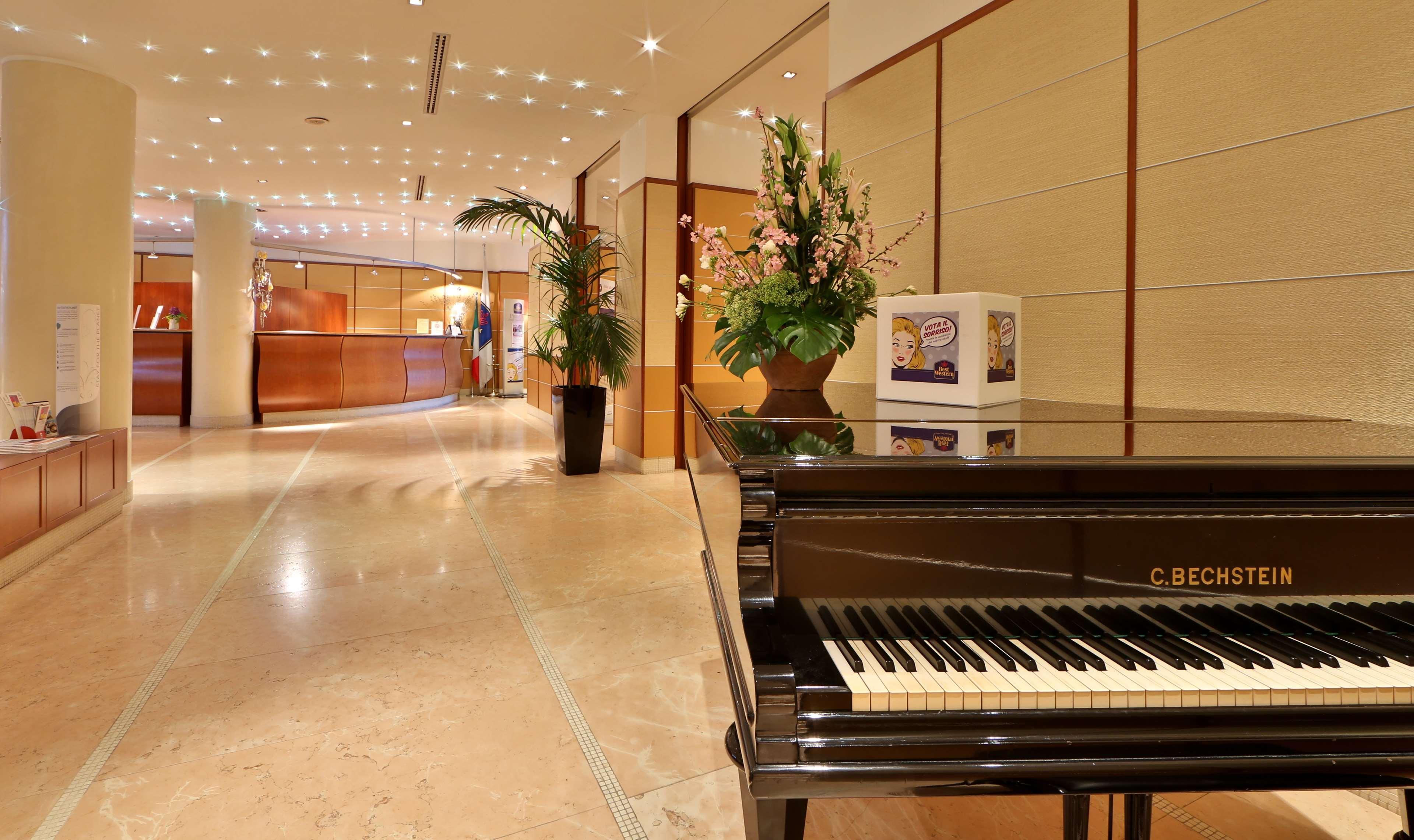 โรงแรมเบสท์เวสเทิร์น กัปเปลโล โดโร แบร์กาโม ภายนอก รูปภาพ
